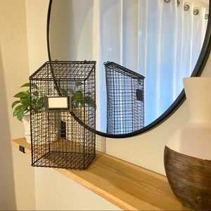 Farmhouse style Wire mail holder
